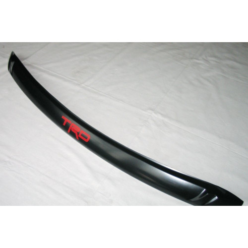 Накладка на кромку капота Toyota Hilux 2018