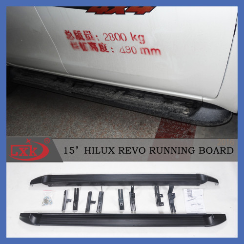 Оригинальные пороги Toyota hilux 2017