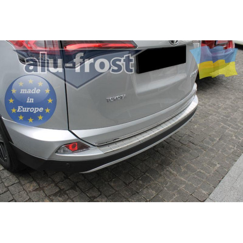 Накладка на задний бампер Toyota Rav4 2017