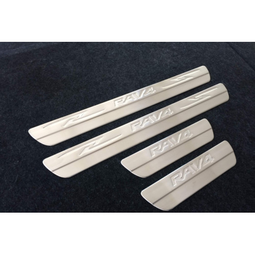 Накладки на пороги Toyota RAV 4 2017-2018