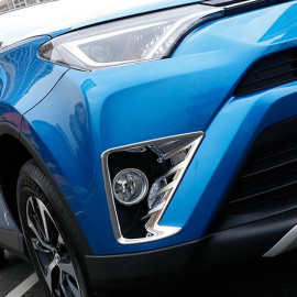 Хром накладки на передние противотуманки Toyota RAV4 2017