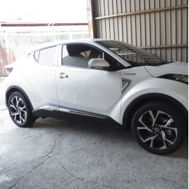 Молдинги на двери Toyota C-HR 2018