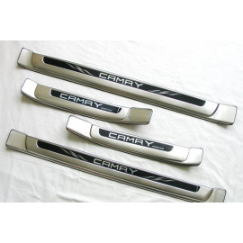 Накладки на пороги Toyota Camry V70 2018