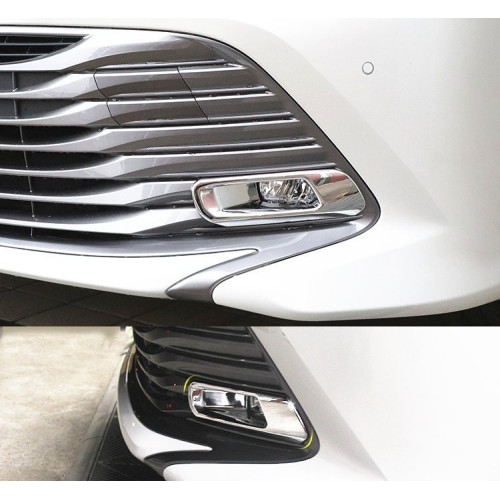 Хром накладки на передние противотуманки Toyota Camry V70 2018