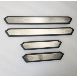 Накладки на пороги Toyota RAV4 2019+