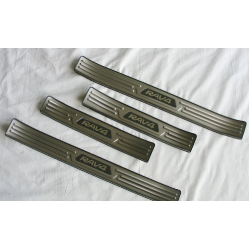 Накладки на пороги Toyota Rav4 2020